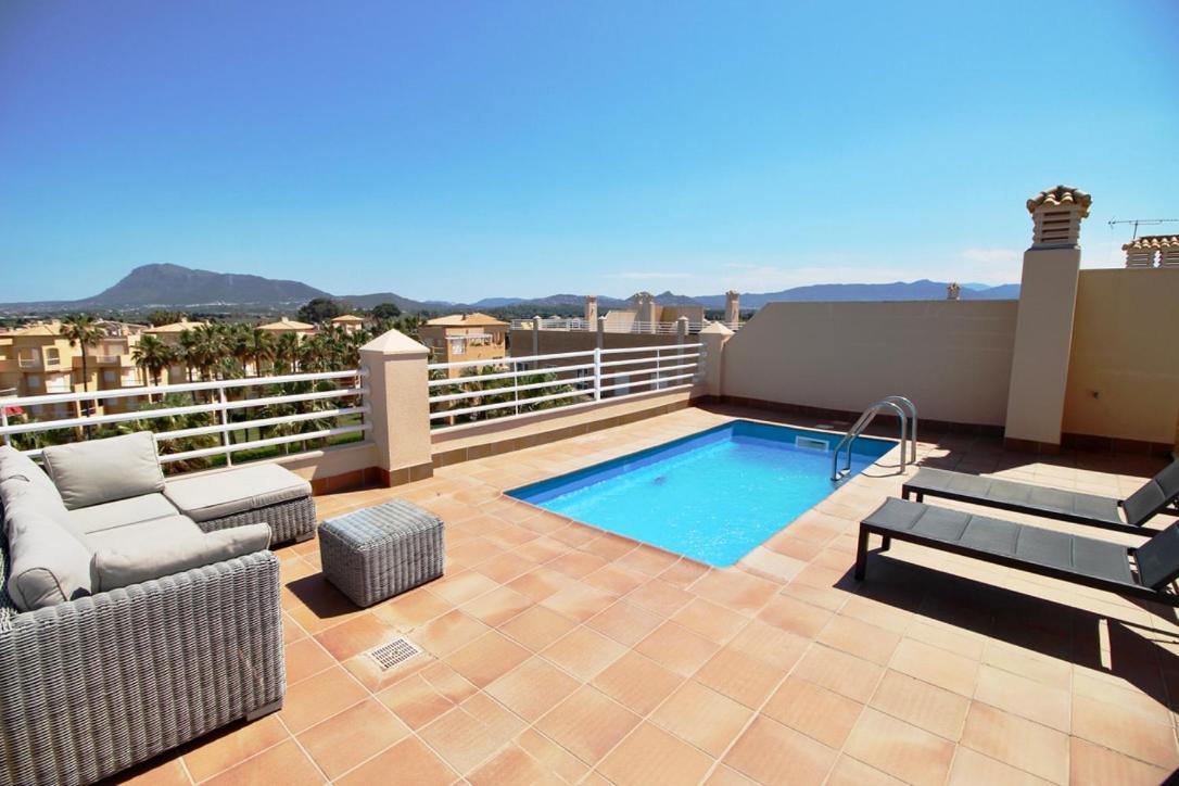 Atico Frontal Al Mar Con Piscina Privada By Homeprive Denia Bagian luar foto