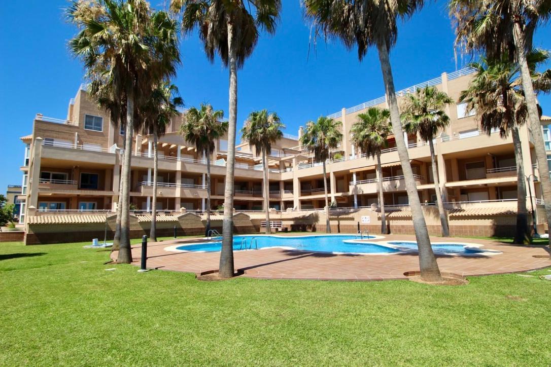 Atico Frontal Al Mar Con Piscina Privada By Homeprive Denia Bagian luar foto
