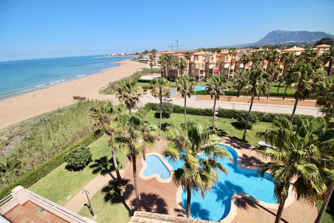 Atico Frontal Al Mar Con Piscina Privada By Homeprive Denia Bagian luar foto