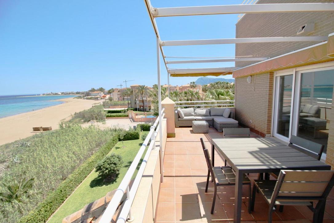 Atico Frontal Al Mar Con Piscina Privada By Homeprive Denia Bagian luar foto