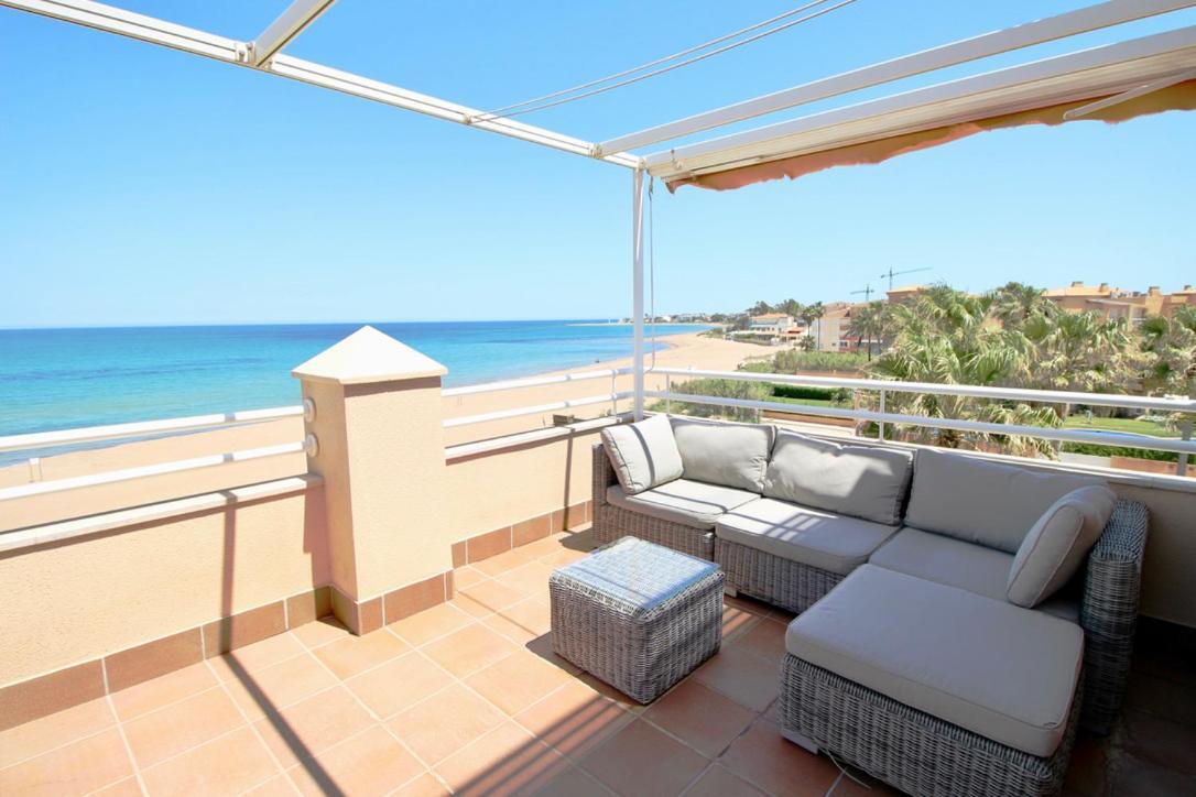 Atico Frontal Al Mar Con Piscina Privada By Homeprive Denia Bagian luar foto