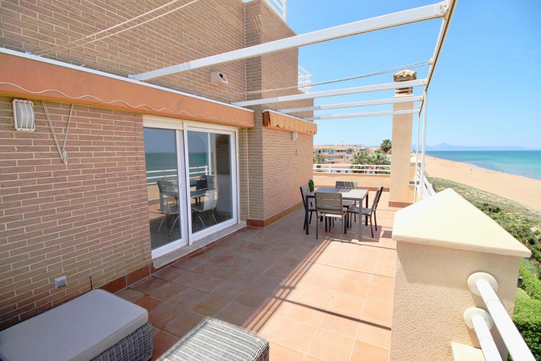 Atico Frontal Al Mar Con Piscina Privada By Homeprive Denia Bagian luar foto