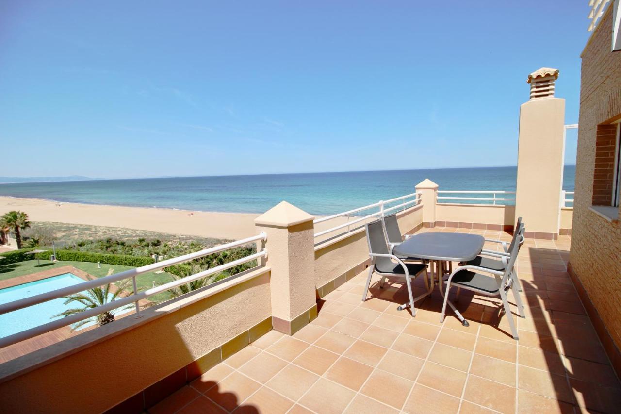 Atico Frontal Al Mar Con Piscina Privada By Homeprive Denia Bagian luar foto