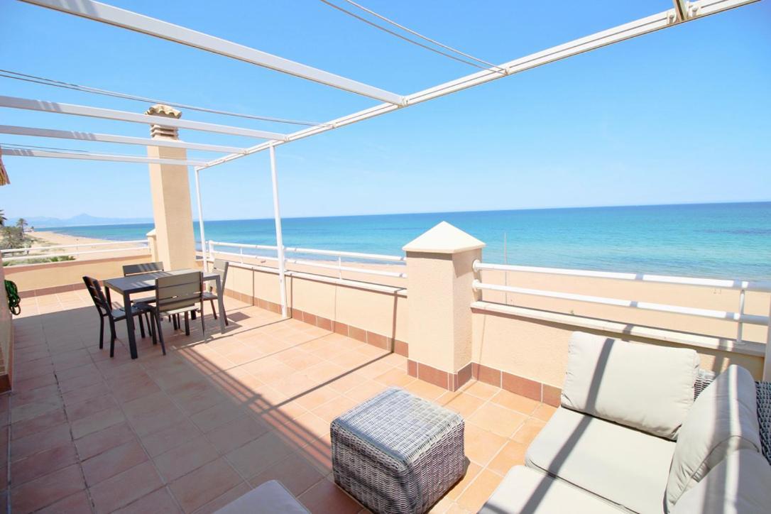 Atico Frontal Al Mar Con Piscina Privada By Homeprive Denia Bagian luar foto