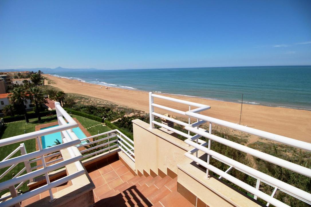 Atico Frontal Al Mar Con Piscina Privada By Homeprive Denia Bagian luar foto