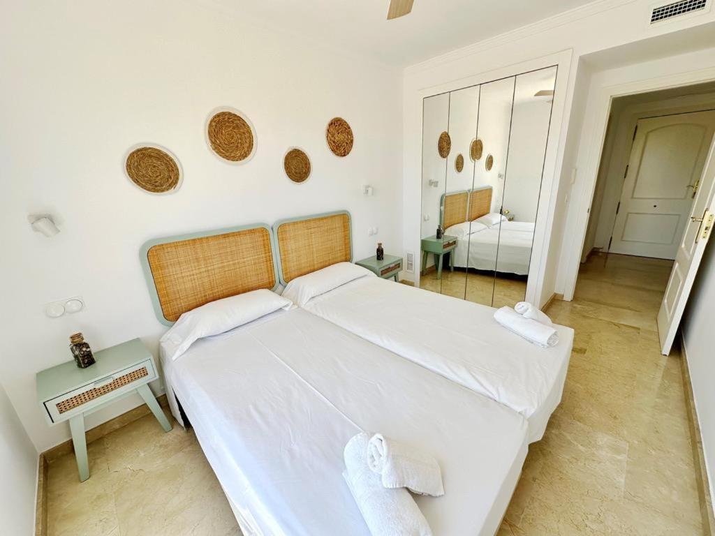 Atico Frontal Al Mar Con Piscina Privada By Homeprive Denia Bagian luar foto