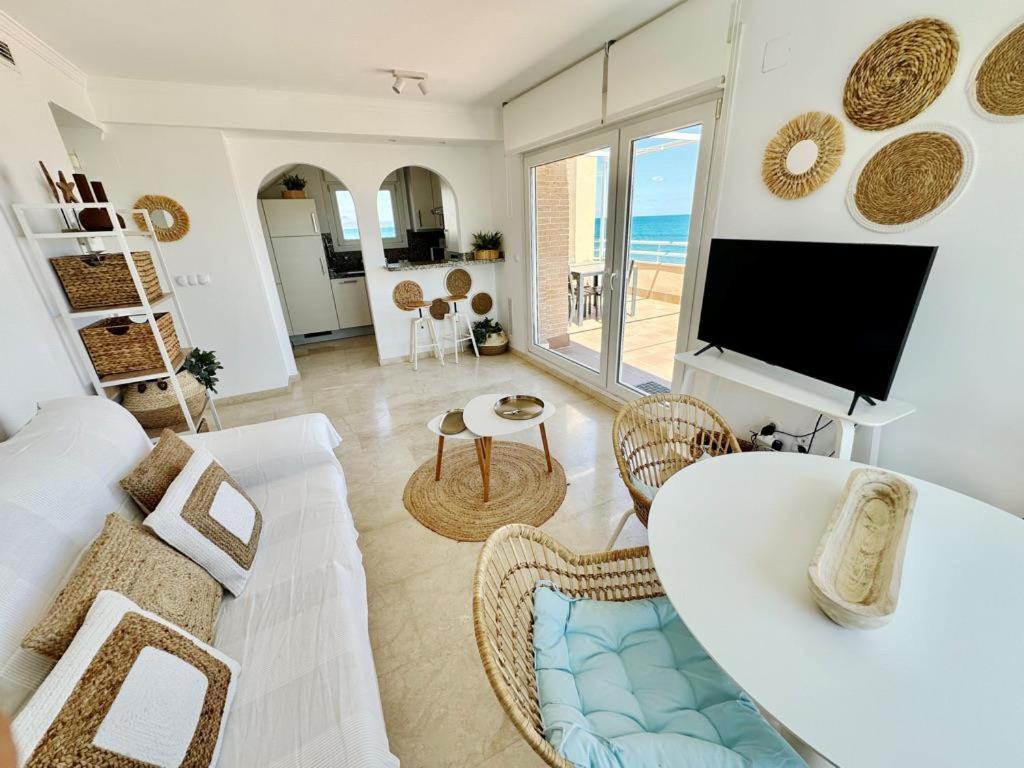 Atico Frontal Al Mar Con Piscina Privada By Homeprive Denia Bagian luar foto