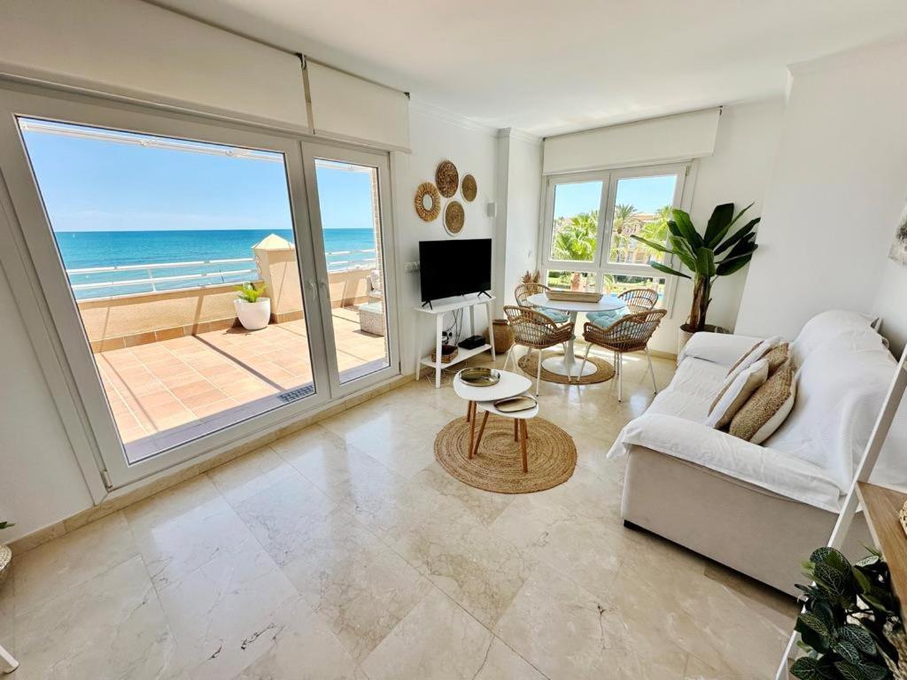 Atico Frontal Al Mar Con Piscina Privada By Homeprive Denia Bagian luar foto